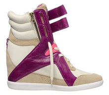 Reebok Women's AK Alicia Keys Mid Fashion Wedge Sneaker in Paperwhite Canvas Pink
