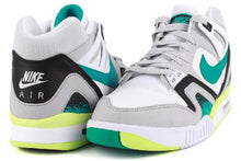 Nike Men Air Trainer Huarache QS
nike