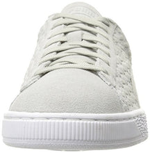 PUMA Men's Suede Classic Emboss v2 Fashion Sneaker
puma