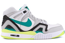 Nike Men Air Trainer Huarache QS
nike