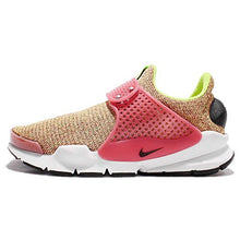 Nike Women's Sock Dart SE Running Shoe
nike